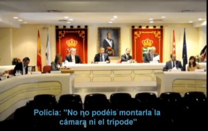 Narciso de Foxá impidiendo grabar el pleno público del Ayuntamiento: un acto ilegal que puede costarle la inhabilitación