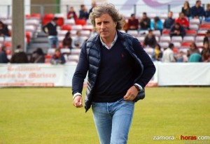 Roberto Aguirre, ex entrenador del Rayo Majadahonda, hoy en el Mensajero