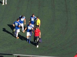 Un jugador del Rayo Majadahonda se retira lesionado