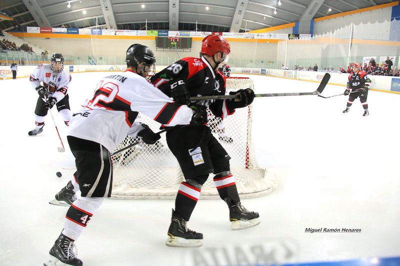 Hockey Hielo (prensa): Jaca se queda «atónito» ante el «correoso» SAD Majadahonda (1-2)