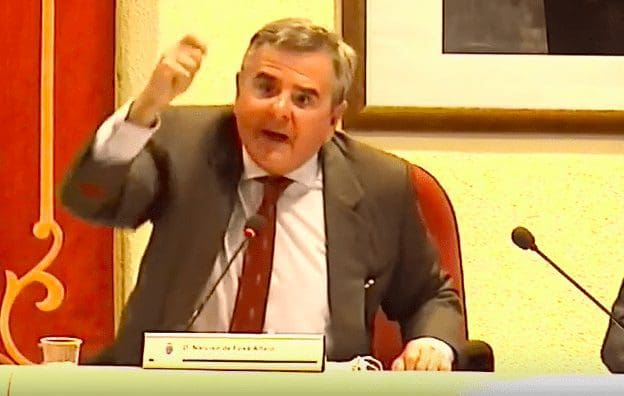 Foxá (PP Majadahonda) lee «Arderás en la Tormenta»: «Mis personajes históricos son Lezo y Hitler pero no Carmena: yo no me presento»