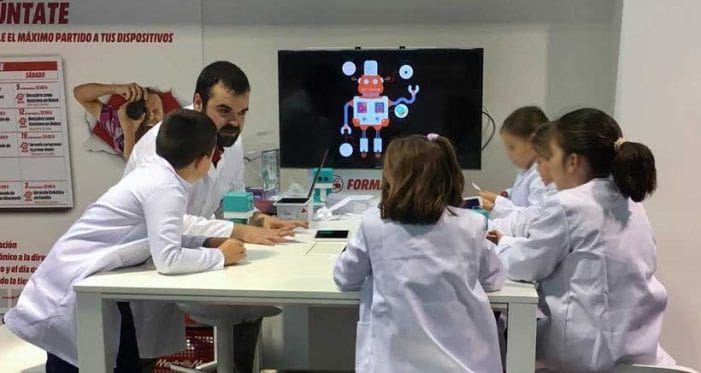 Exito de los talleres de robótica educativa para niños en Mediamarkt Majadahonda Exito de los talleres de robótica educativa para niños en Mediamarkt Majadahonda