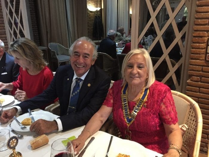 Rotary Majadahonda elige nuevo presidente: Alfredo Montes Niño sustituye a Esperanza Aliaga Rotary Majadahonda elige nuevo presidente: Alfredo Montes Niño sustituye a Esperanza Aliaga