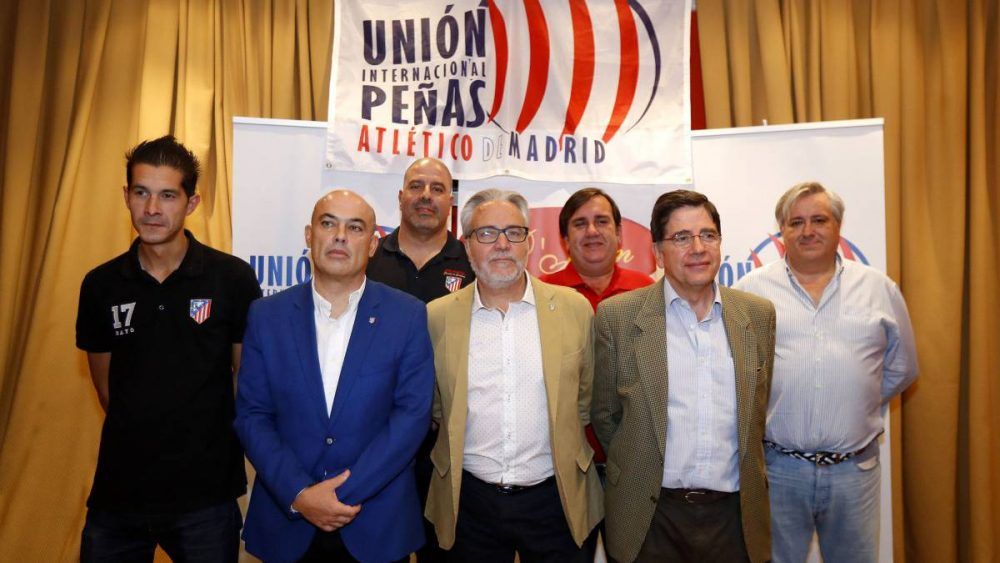 Nuevo éxito de la Peña Godín: presenta en Majadahonda la Unión Internacional de Peñas del Atleti