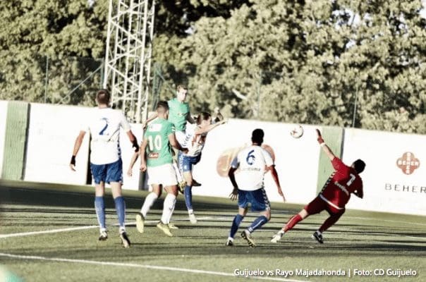 Rayo Majadahonda se trae un palo y un jamón de Guijuelo (Salamanca) en forma de punto