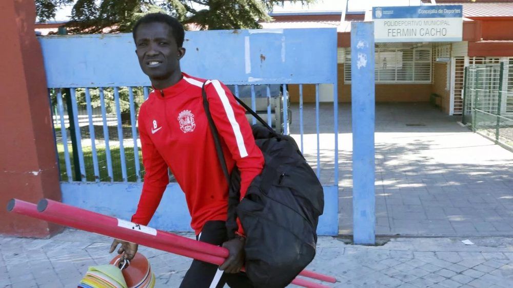 Baba Sule, otro futbolista africano que se convierte en “juguete roto” tras pasar por el Rayo Majadahonda