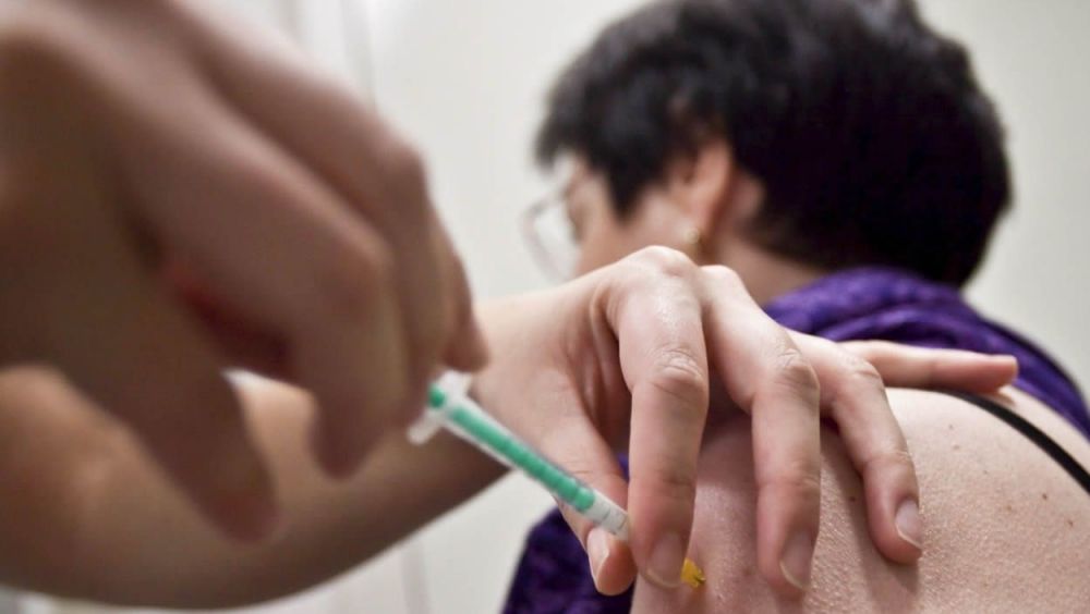Puerta de Hierro Majadahonda vacuna ya a los mayores de 40 años y la CAM asegura que pueden elegir fecha y hospital