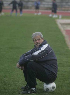 Iriondo (Rayo Majadahonda) pide jugar y entrenar fuera del Cerro tras el tercer traspiés local