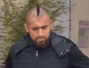 ¿Cita casual en Majadahonda? Cholo se «cuela» en la puja por Arturo Vidal e incluye a Bernat: James, «celestino»