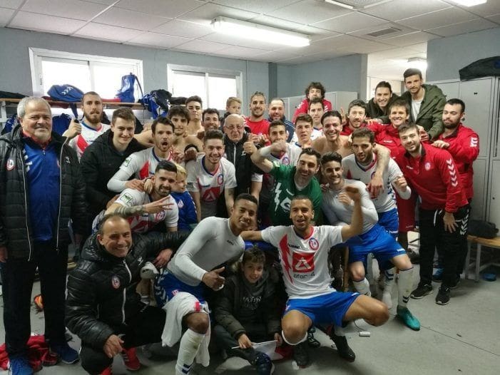 Los futbolistas del Rayo Majadahonda cobrarán 80.000 € año y tendrán delegados sindicales Los futbolistas del Rayo Majadahonda cobrarán 80.000 € año y tendrán delegados sindicales