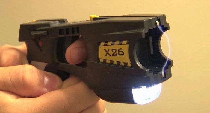 Carralero Majadahonda: el “sindicato” de la Guardia Civil (AUGC) pide “pistolas eléctricas” paralizantes Carralero Majadahonda: el “sindicato” de la Guardia Civil (AUGC) pide “pistolas eléctricas” paralizantes