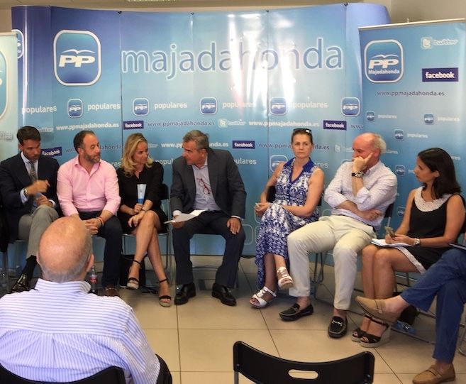 Primarias PP: Casado gana en Majadahonda y Madrid, pero Soraya lo hace en toda España