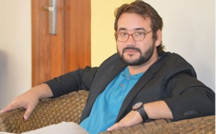 El poeta cubano Sergio García Zamora dedica a su madre el Premio Blas de Otero de Majadahonda 2018 El poeta cubano Sergio García Zamora dedica a su madre el Premio Blas de Otero de Majadahonda 2018