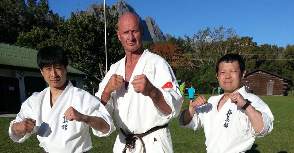 La estrella mundial del karate y del cine Hennie Bosman visita Majadahonda para participar en una exhibición