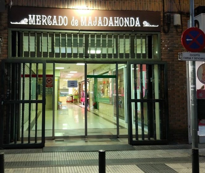 Babot Vizcaíno: «Los políticos quieren que se hunda ¡salvemos el Mercado de Majadahonda!»
