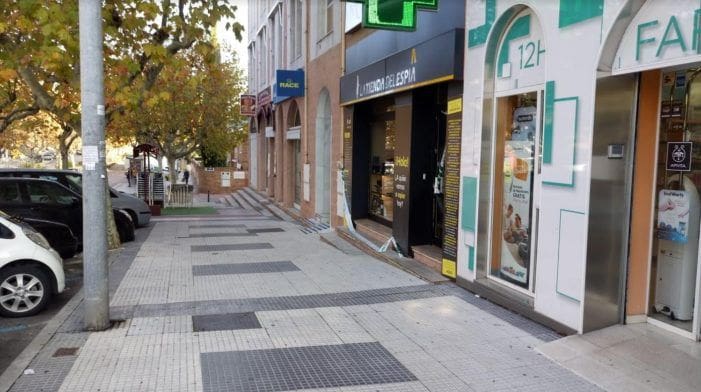 Nuevo atraco sacude Majadahonda: roban La Tienda del Espía y huyen en “Jaguar” Nuevo atraco sacude Majadahonda: roban La Tienda del Espía y huyen en “Jaguar”