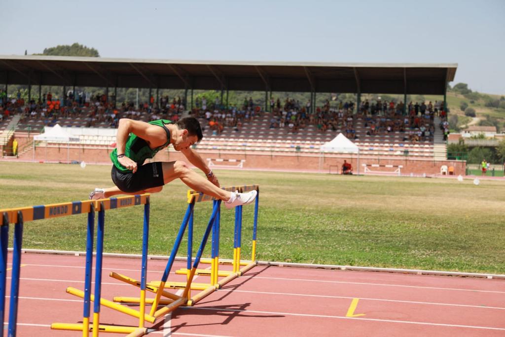 Atletismo Majadahonda: Ángel Díaz (2 bronces en Granollers y pasaporte a Suecia), Paula Martín (oro en Gijón)
