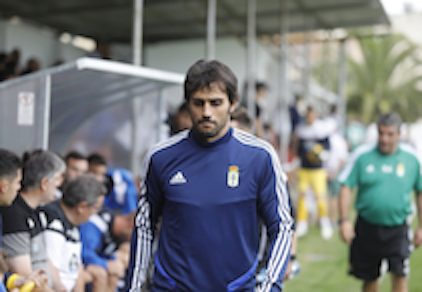 El futbolista Arribas da una lección de ética deportiva en Oviedo y toda la prensa la recoge: «En la vida no todo es el dinero»