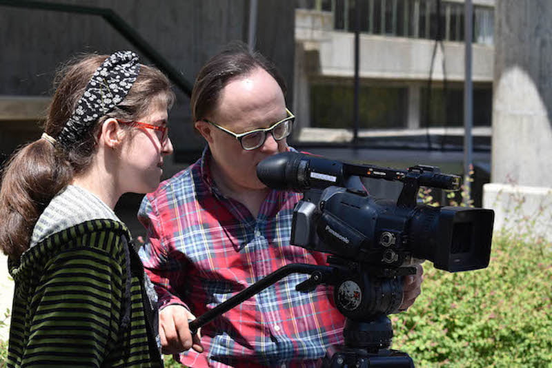 Discapacidad: Pecharromán enseña cine y vídeo en la Fundación Gil Gayarre (Majadahonda)