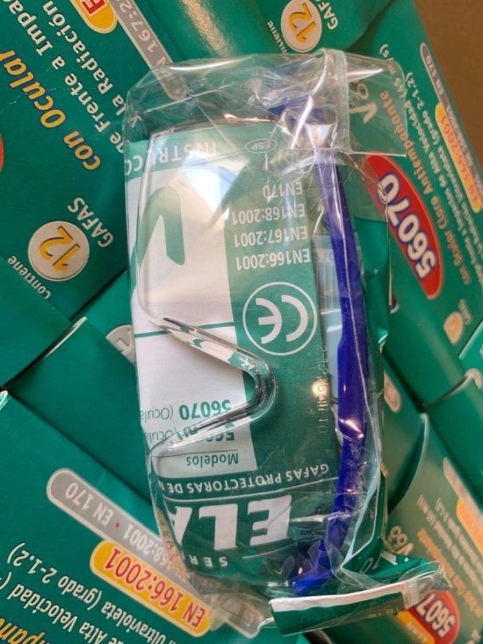 Mascarillas y gafas de Agustín que recibió la policía y el Hospital de Majadahonda “están caducadas” Mascarillas y gafas de Agustín que recibió la policía y el Hospital de Majadahonda “están caducadas”