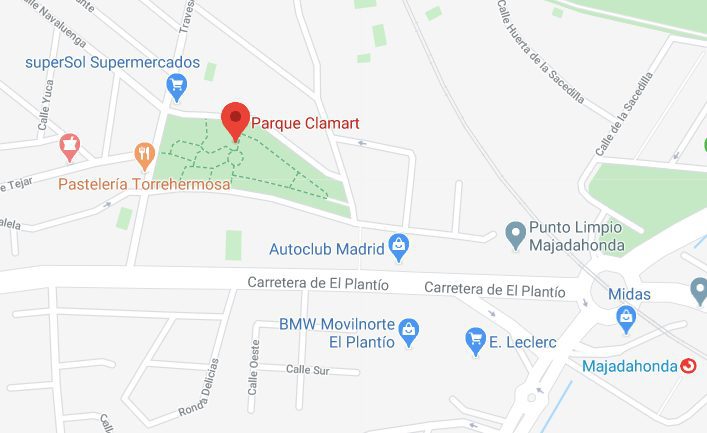 Dos mujeres perpetran 3 robos en Majadahonda por el “método del abrazo” detrás del Punto Limpio