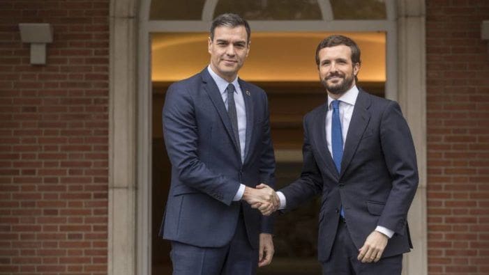 Desde Majadahonda: “Escándalos en la oscuridad ciudadana de un Gobierno bermellón y los de azul lo mismo” Desde Majadahonda: “Escándalos en la oscuridad ciudadana de un Gobierno bermellón y los de azul lo mismo”
