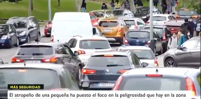 Los padres reclaman nuevos pasos de cebra tras el atropello de una niña en la zona escolar de Majadahonda