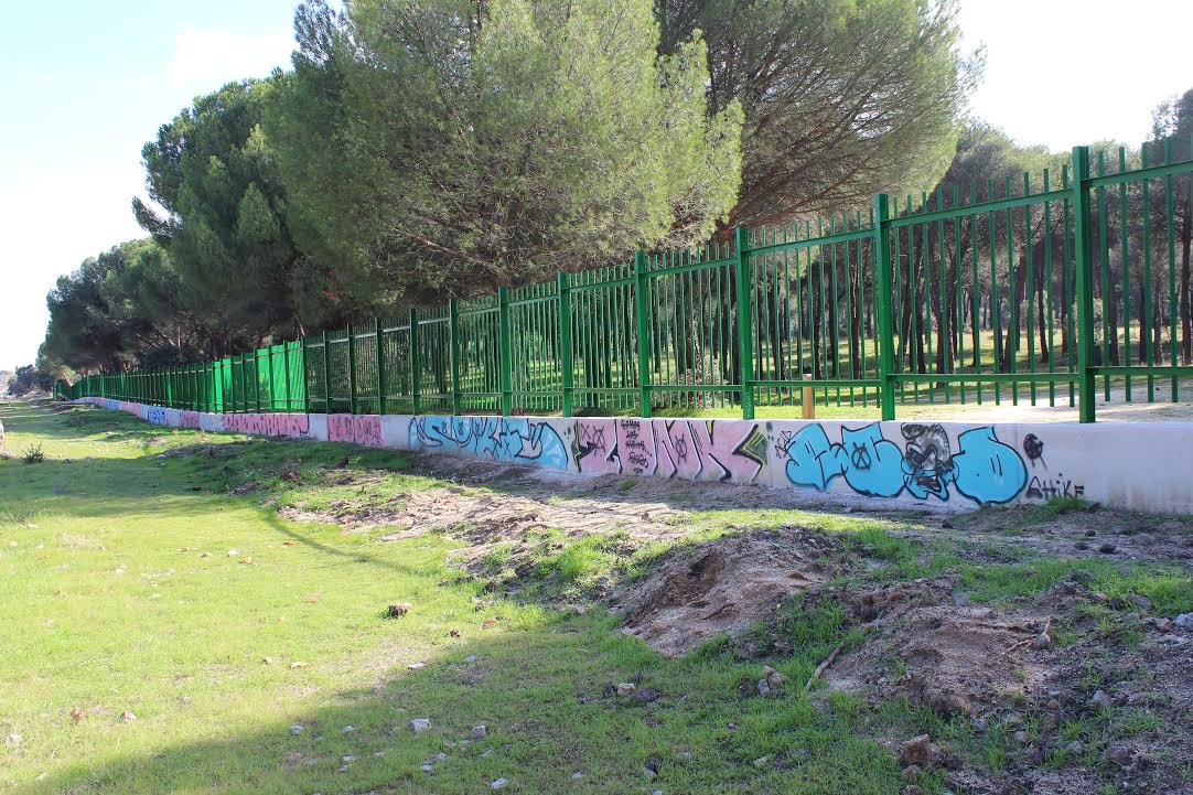 Muro Virgen de Icíar: el Ayuntamiento de Majadahonda lleva 1 mes sin atender la limpieza de grafitis