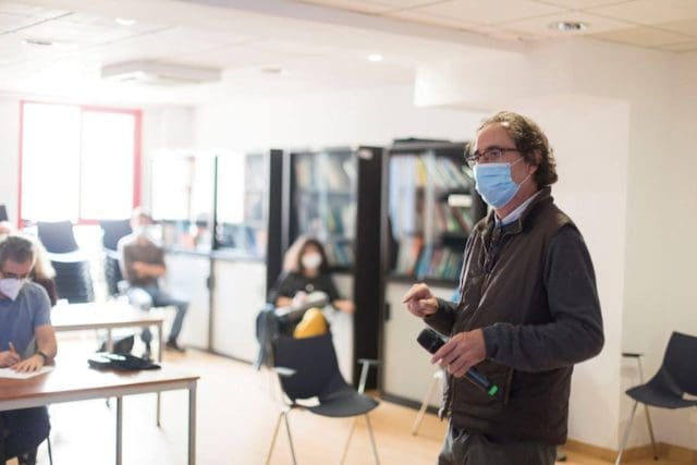 Federico Utrera: «Beuys advierte que si el arte se hace objeto mercantil, la sociedad se mercantiliza también»