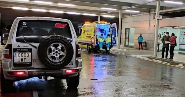 Más héroes en Majadahonda: Andrés Escobar (rescates en Puerta de Hierro, El Plantío, Mar Egeo) y la mascota “Gucci” Más héroes en Majadahonda: Andrés Escobar (rescates en Puerta de Hierro, El Plantío, Mar Egeo) y la mascota “Gucci”