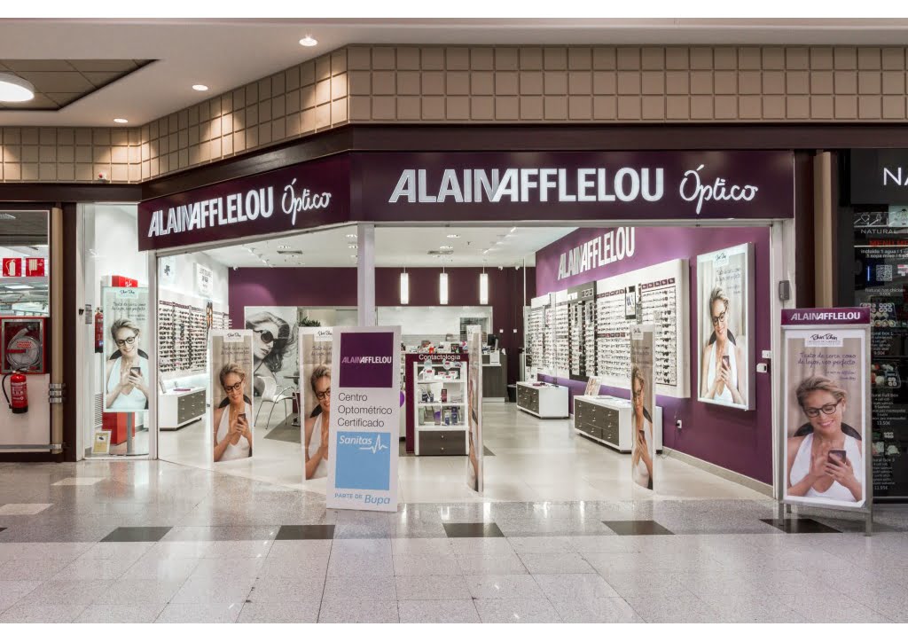 La óptica Alain Afflelou abre locales de gafas y audífonos en el Gran Plaza (Majadahonda) y la Sexta Avenida (Pozuelo)