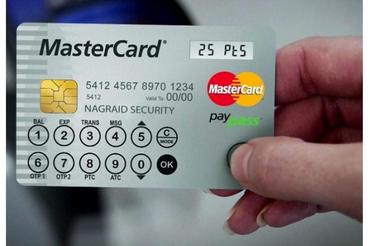 Un fallo informático de Mastercard cobra dos veces a los clientes de Carrefour Majadahonda que compraron los días 24 y 25 de abril