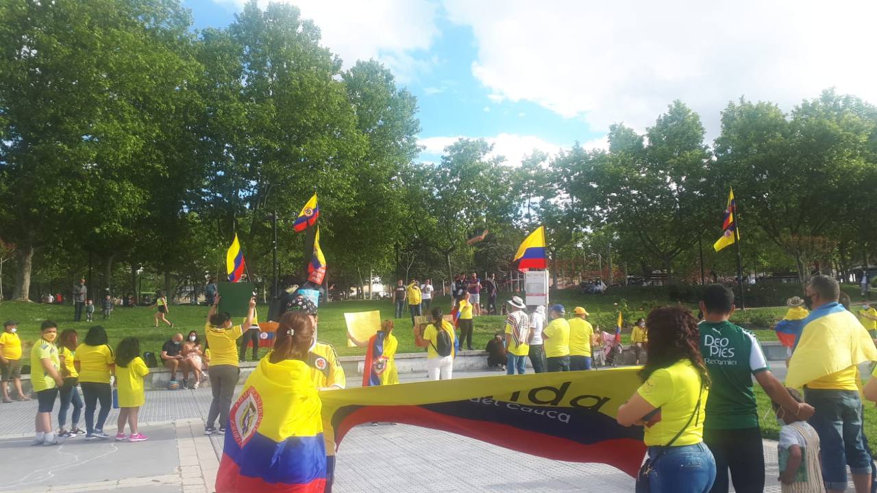 IU apela a los 800 colombianos y 10.000 extranjeros que viven en Majadahonda y pide una condena del Ayuntamiento