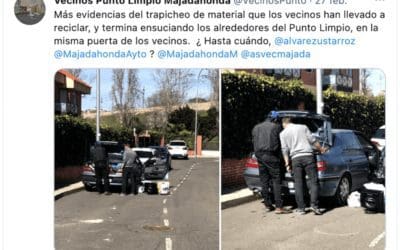 Los vecinos de Majadahonda preguntan: lentitud en la piscina municipal, suciedad en las calles, problemas de aparcamiento