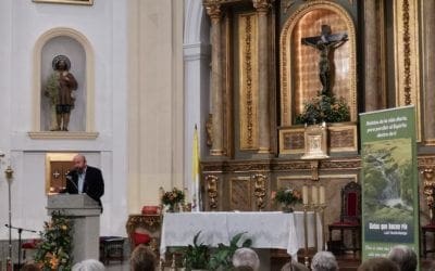 “Gotas que hacen río”:  el autor de Majadahonda al que lee el Papa Francisco