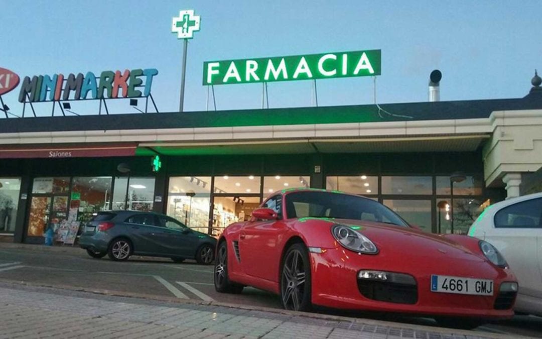La farmacia «El Sol de Goya» (Majadahonda) se traslada a la calle Manuel de Falla: incidentes con los «aparcacoches»