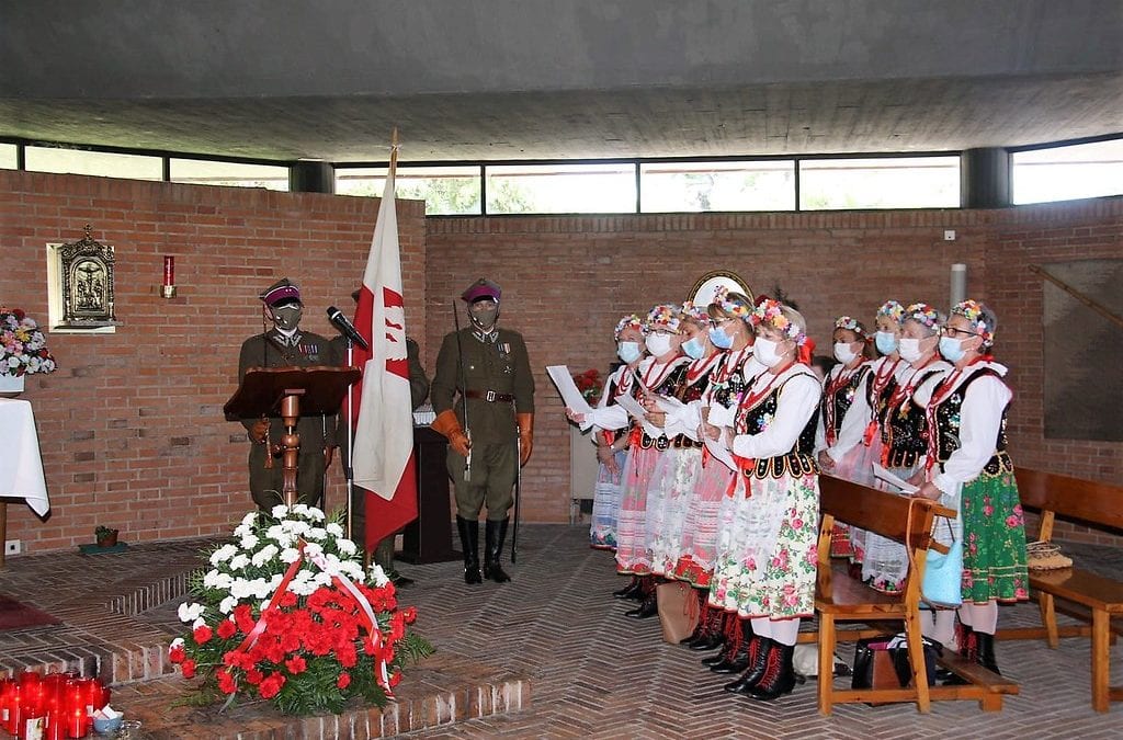 Los polacos de España conmemoran en Majadahonda la resistencia al «yugo nazi» alargado después por el «yugo comunista»