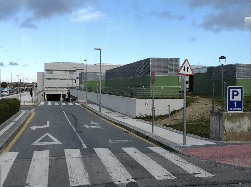Atropella a un chico en el paso de cebra del Hospital Puerta de Hierro Majadahonda y se da a la fuga