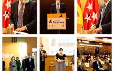 El alcalde acapara las fotos del Premio Umbral que paga el Ayuntamiento (12.000 €): «Tengo la suerte de presidir Majadahonda»