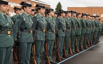Carla Medina, agente de la guardia civil de Majadahonda en “Amapolas y otros crímenes” de Begoña Delclaux (Cap IX)
