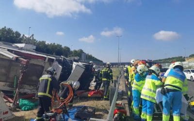 Hospital Majadahonda (ingresos): a un joven (26) le vuelca el camión en la M-50 y un gruísta de 63 grave al caer desde 6 metros