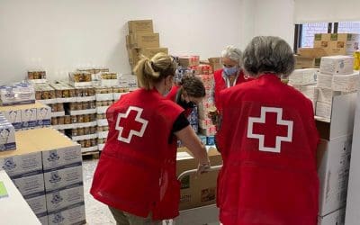Cruz Roja reparte 7.000 kilos de comida para familias desfavorecidas de Majadahonda y Las Rozas: 235 personas, 15 niños