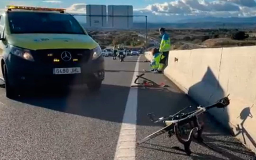 Muere un ciclista con casco tras arrollarlo un joven por «exceso de velocidad» entre Majadahonda y Villanueva del Pardillo
