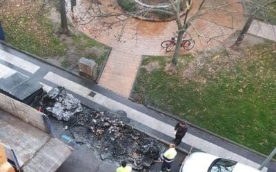 Vecinos de Majadahonda: quema de contenedores en la Plaza del Cura y robo de coches