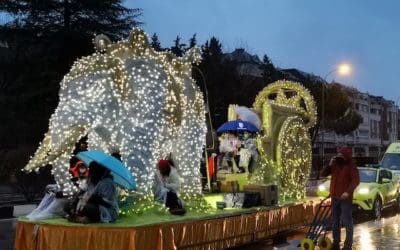 Cabalgata de Las Rozas 2022: elegantes carrozas con luces y homenaje a la literatura infantil