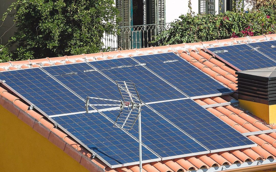 «Autoconsumo con placas solares, alternativa a los precios eléctricos»: entrevista a Guillermo Lozano (Majadahonda)