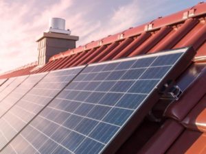 Ministerio y Eléctricas tardan 6 meses en conectar placas solares en Majadahonda: "hay un retraso inaceptable"