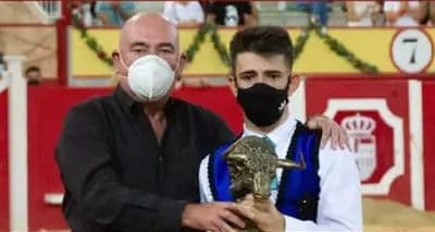 Jorge Santos representa a Majadahonda en el Concurso Goyesco de Recortes de Cuenca
