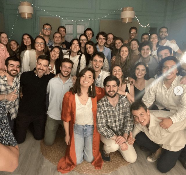 Trigo 13, el nuevo fenómeno musical religioso de Majadahonda: «somos hippies católicos e imaginamos a Jesús en los ensayos dándolo todo»