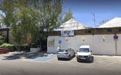 Robo en el parking del Zoco Majadahonda: rompen un cristal de coche para sustraer una cartera